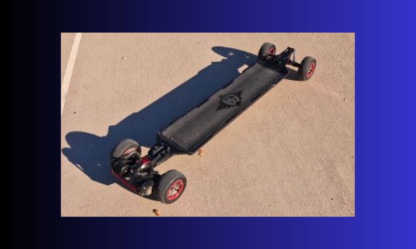 This is a simple, to the point photo of the SE1 XL9 electric skateboard in this giveaway!
